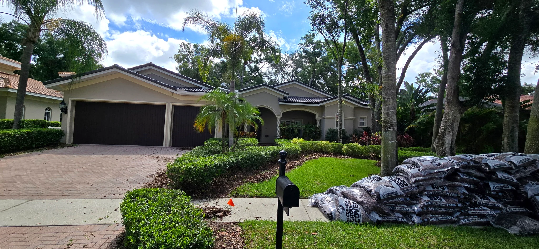 V&G Landscaping of Tampa Bay | Luxury Lawn & Landscape Care